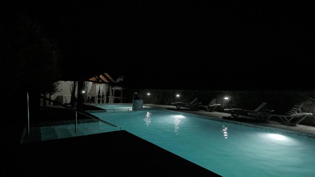 Neval Vila Gostinjac